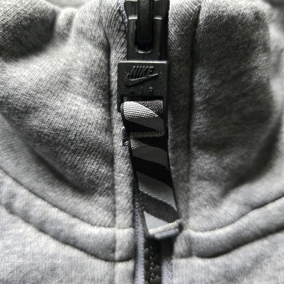 # 189 Nike Air 1/4 Zip Pullover Sweatshirt - Picture 5 of 8